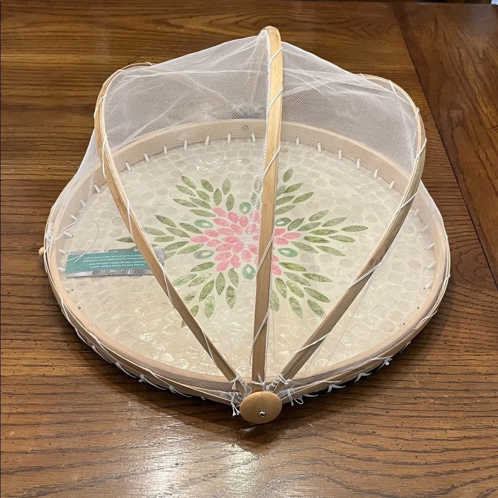Decorative Food‎ Dome with Floral Design and Mesh Cover, NWT